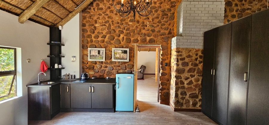 6 Bedroom Property for Sale in Hartbeesfontein North West